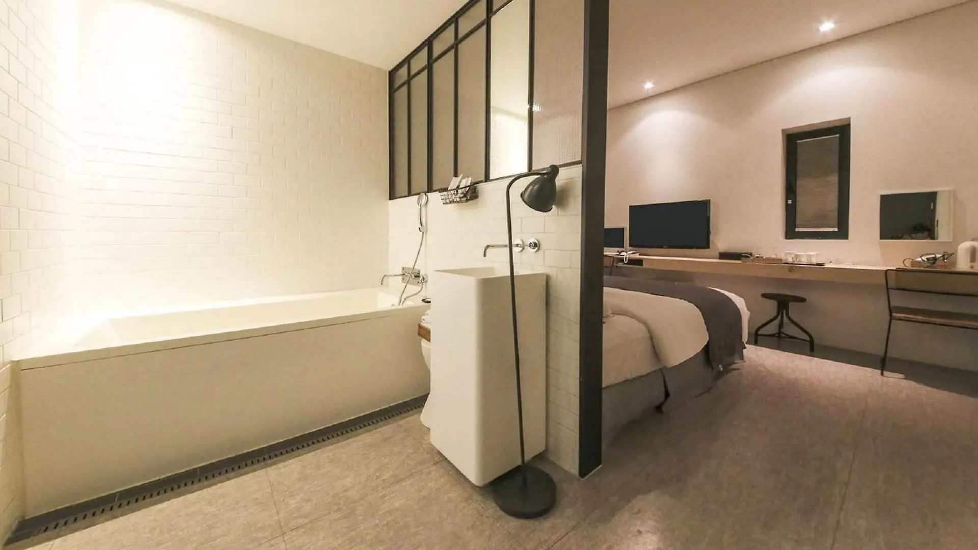 Ami Boutique Hotel Dongtan 4*, Kung-mal